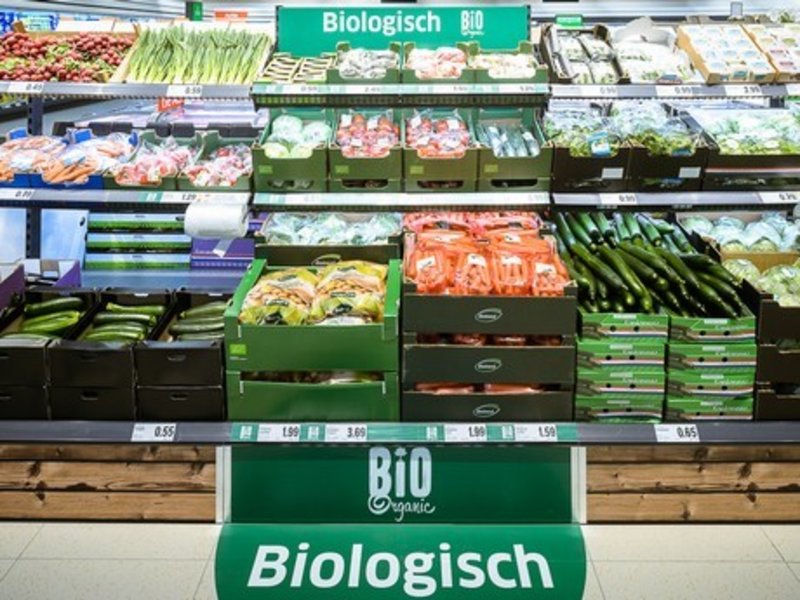 Biologisch AGF schap in de supermarkt